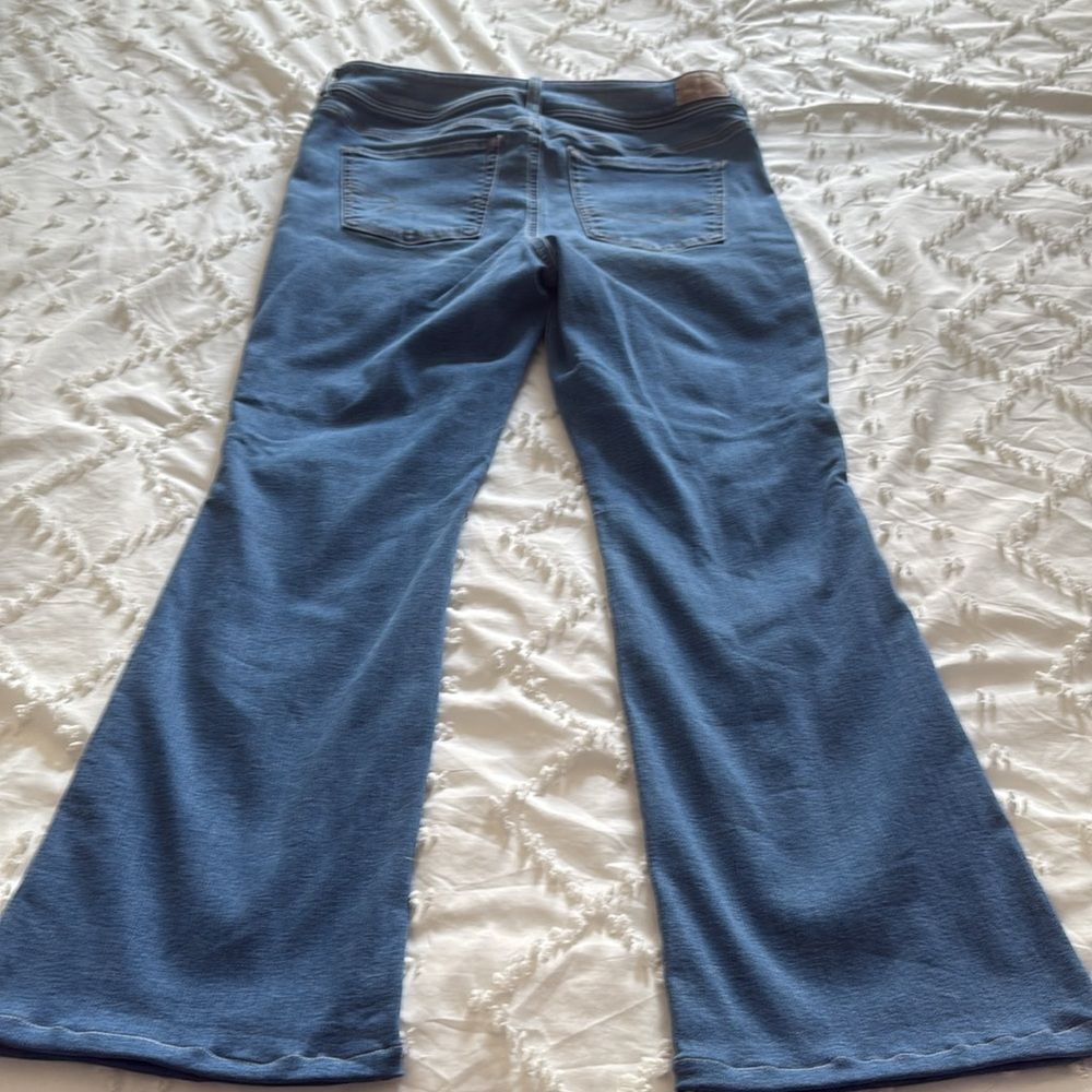 American Eagle JEANS ~ Next Level Stretch ~ size 10 SHORT ~ BOOT KICK - Picture 5 of 6